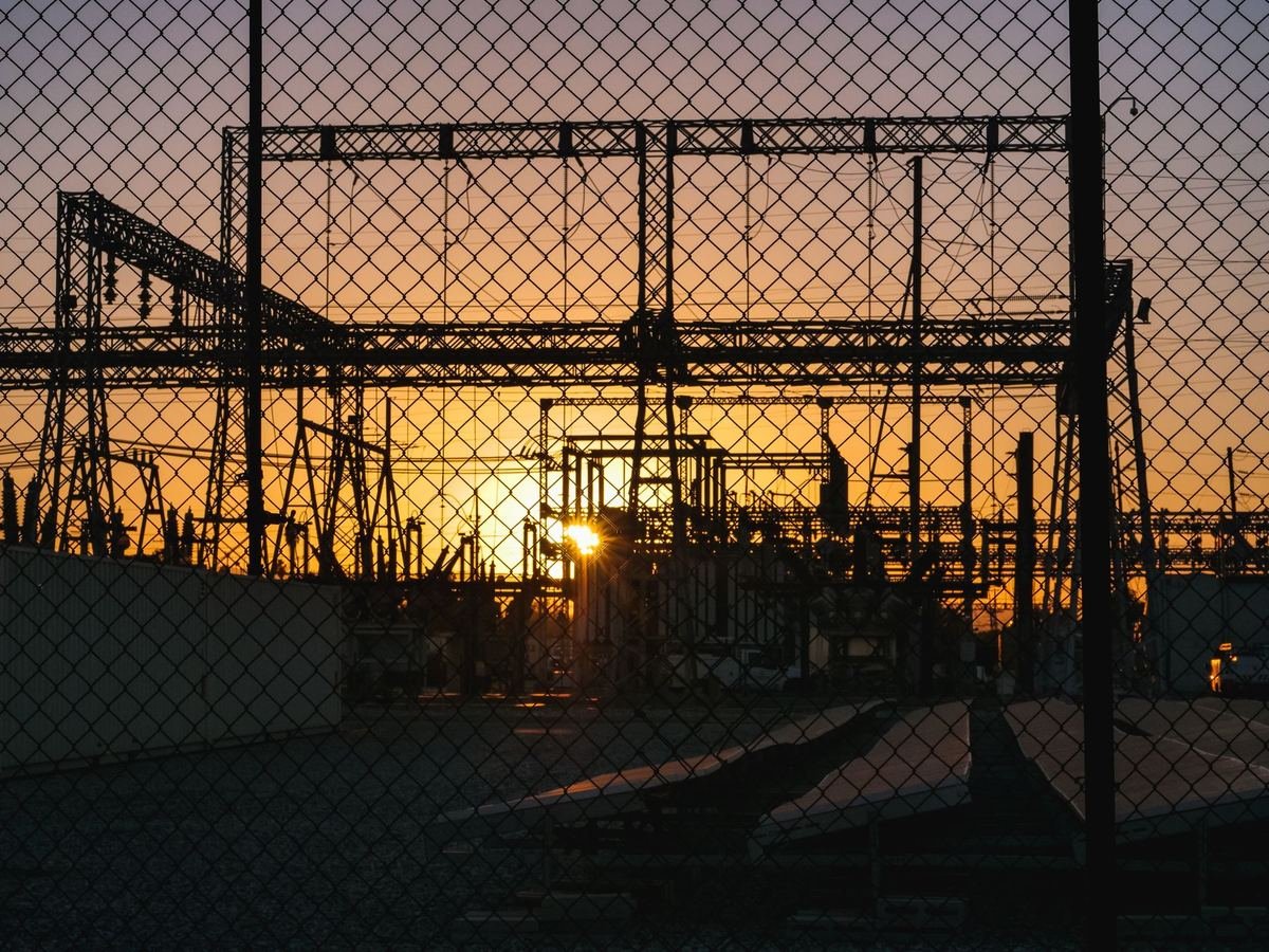 Electrical substation supplying power